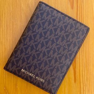 Brand New Michael Kors Wallet!